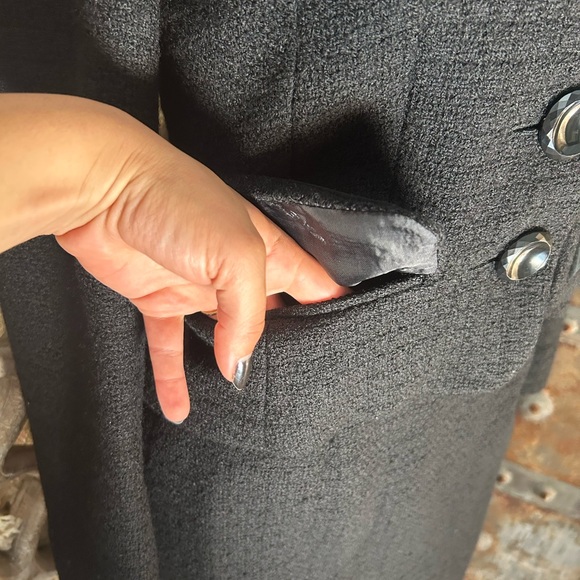 Two Piece Jaeger Suit Set - Picture 6 of 6